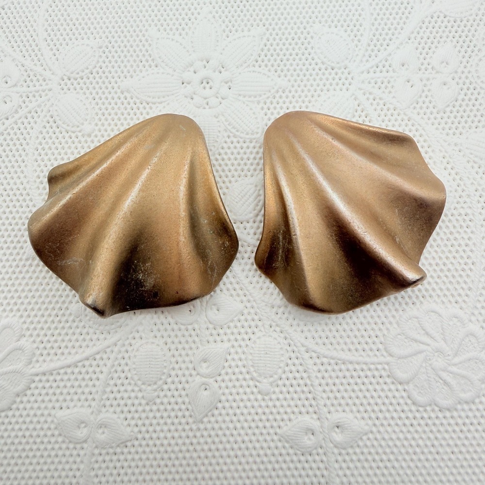Vintage Retro BLUETTE Made in France/USA Gold Tone Fan Shell Wave Shoe Clips